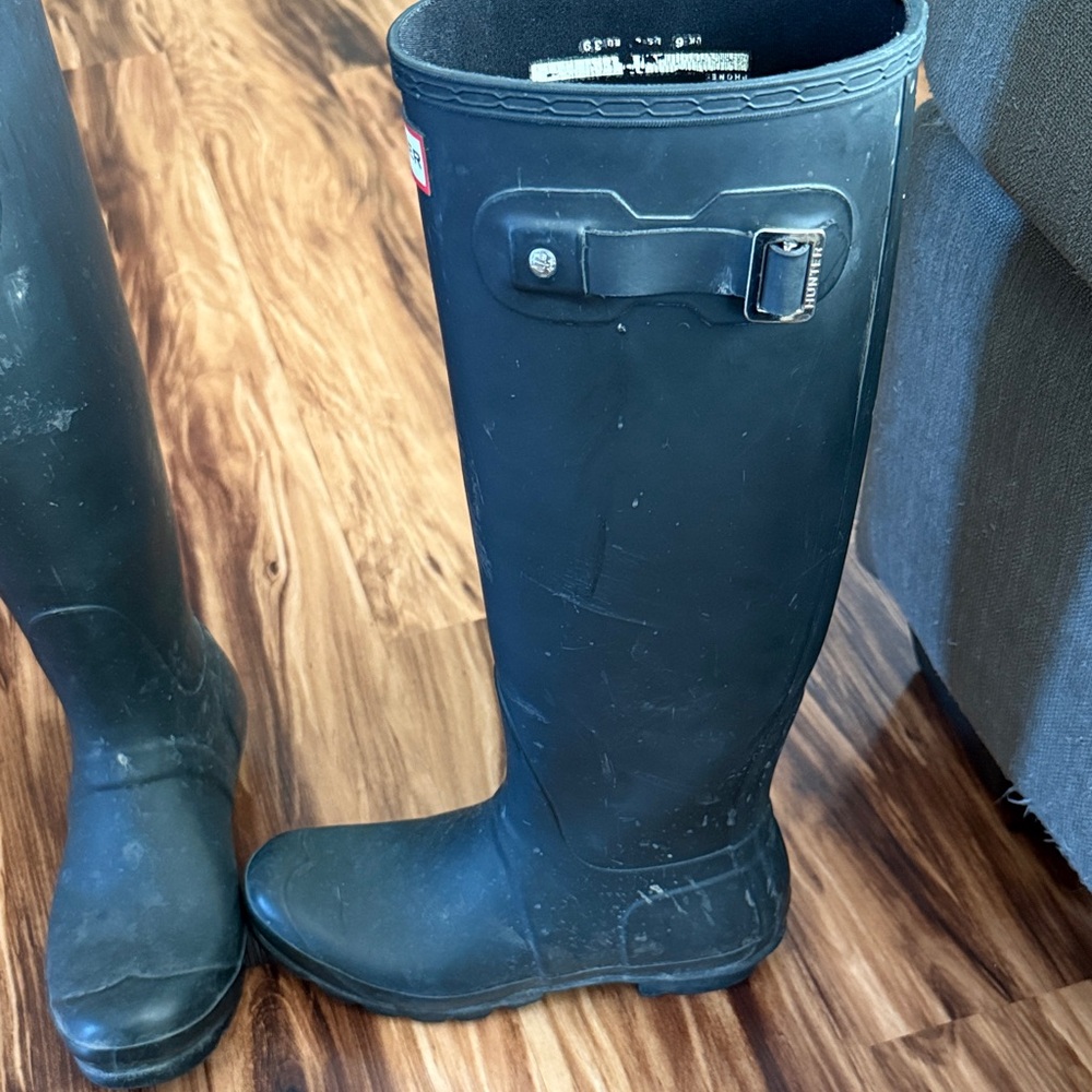 Hunter Classic Tall Waterproof Boots - Picture 5 of 10